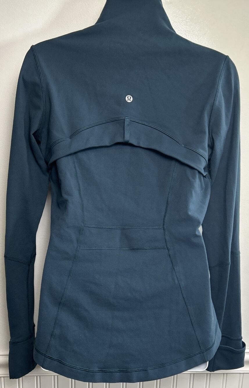 Lululemon Size 8 Define Jacket in Lilac Full Zip Thumb holes Teal Blue Gym Yoga